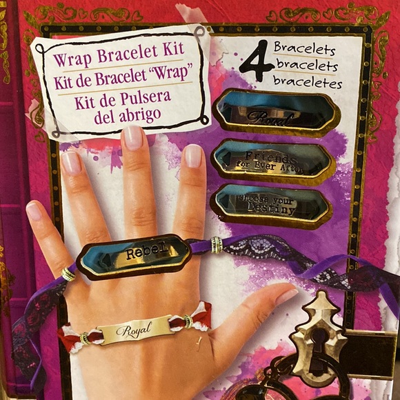 New Ever After High Wrap Bracelet Kit. Opened book with supplies intact. - Picture 2 of 10
